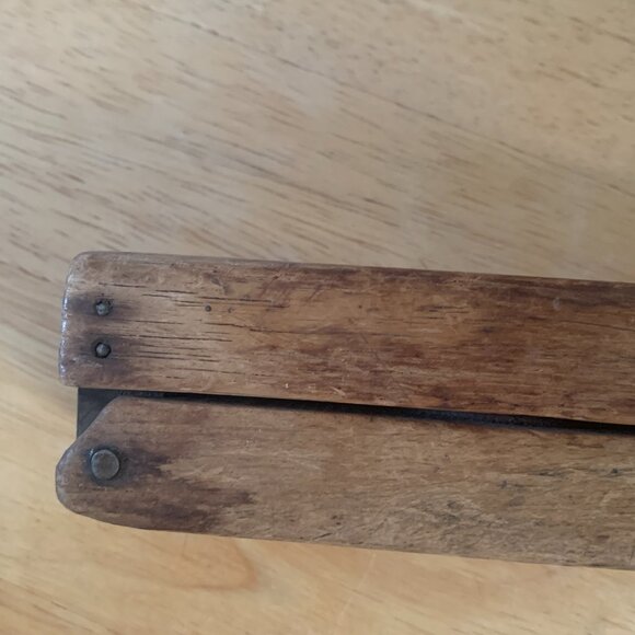 Vintage Antique Wooden Lemon press Juicer Squeezer kitchen primitive old wood - Picture 8 of 16